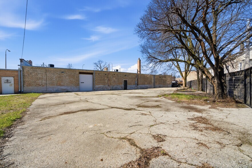 3868 W Grand Ave, Chicago, IL à vendre - Photo de l’immeuble – Image 3 sur 5