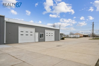 1620 W Post Rd SW, Cedar Rapids, IA à vendre Photo de l’immeuble– Image 2 sur 19