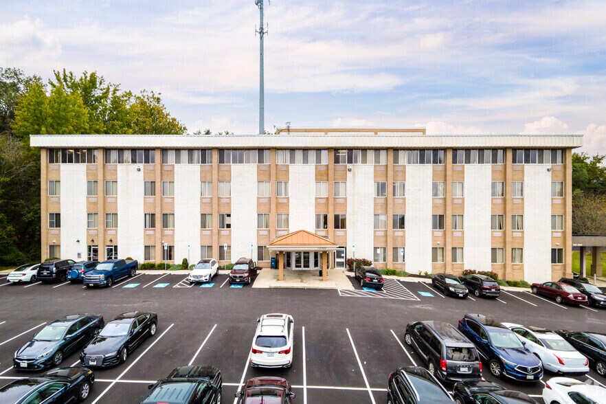 10905 Fort Washington Rd, Fort Washington, MD à louer - Photo de l’immeuble – Image 2 sur 8