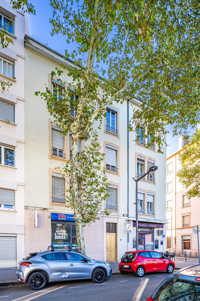 Plus de détails pour 112 Cours Docteur Long, Lyon - Local commercial à louer