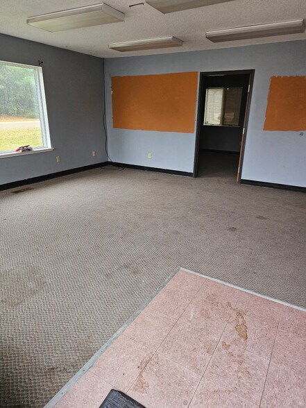 3387 N Clare Ave, Harrison, MI à louer - Photo intérieure – Image 3 sur 4