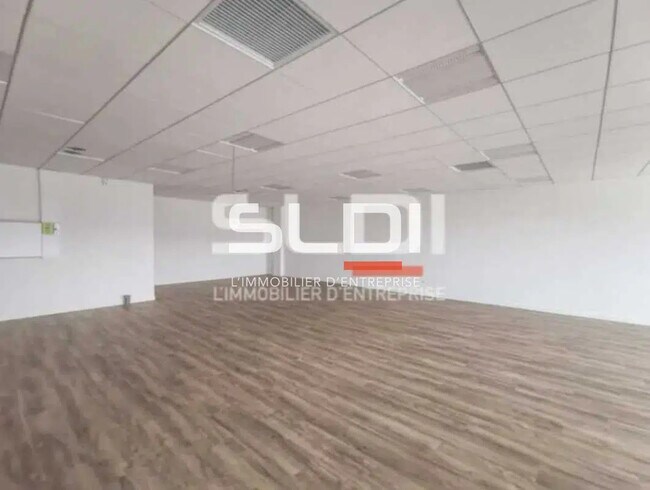 Plus de détails pour Bureau à vendre