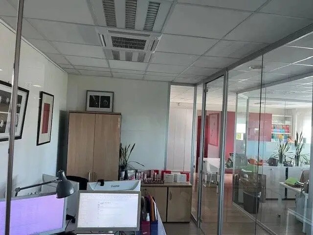 Bureau dans Cagnes-sur-Mer à louer - Photo intérieure – Image 3 sur 5