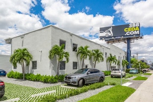 5300 NW 77th Ct, Miami FL - immobilier d'entreprise