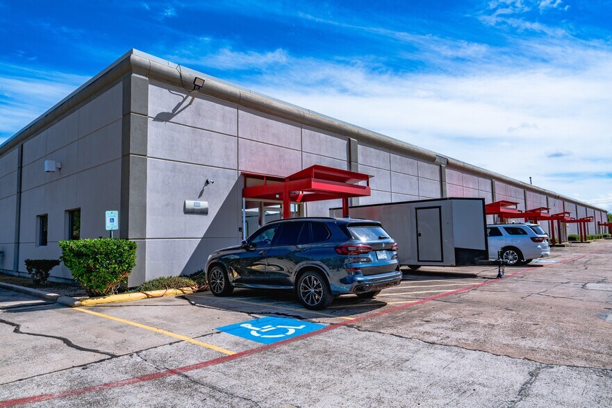 902-910 Gemini, Houston, TX à louer - Photo de l’immeuble – Image 3 sur 9