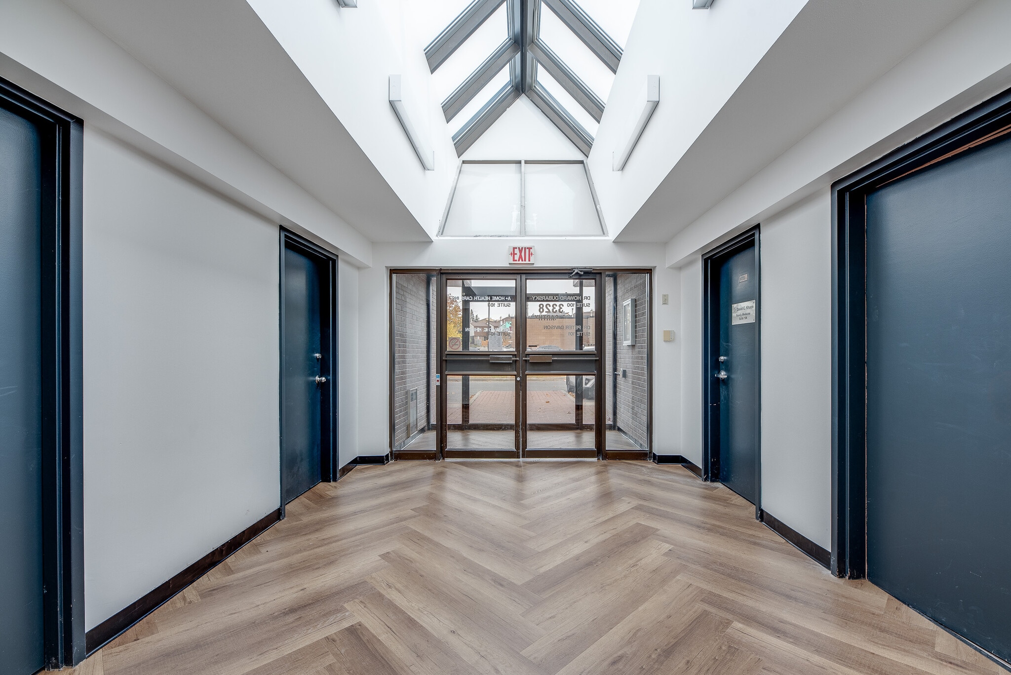 3328 McCarthy Rd, Ottawa, ON à louer Hall d’entrée– Image 1 sur 6