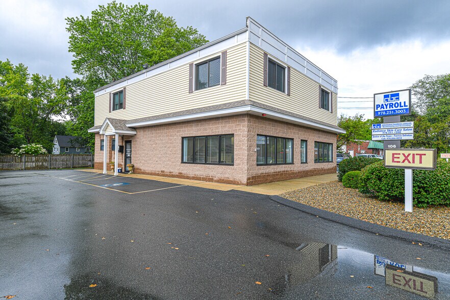 106 Tyngsboro Rd, North Chelmsford, MA à vendre - Photo de l’immeuble – Image 2 sur 23