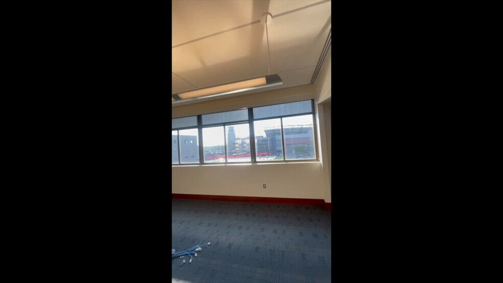 26 Patriot Pl, Foxborough, MA à louer - Vidéo sur l’annonce professionnelle – Image 2 sur 8