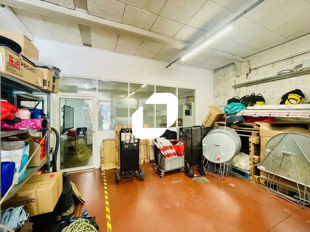 Local d'activités dans Givors à vendre Photo intérieure– Image 1 sur 11