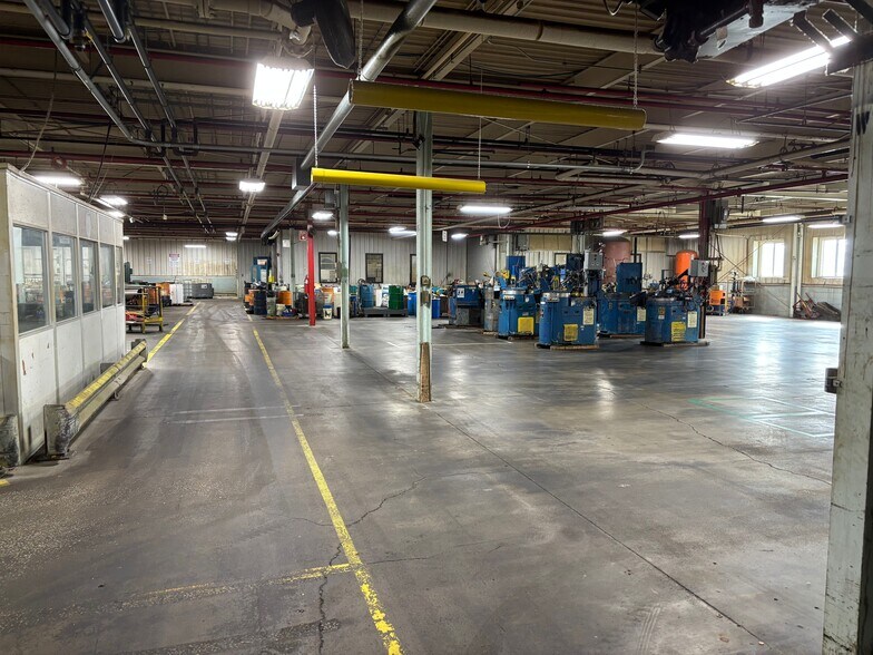 1255 Oak St, Elkhart, IN à vendre - Photo de l’immeuble – Image 3 sur 16