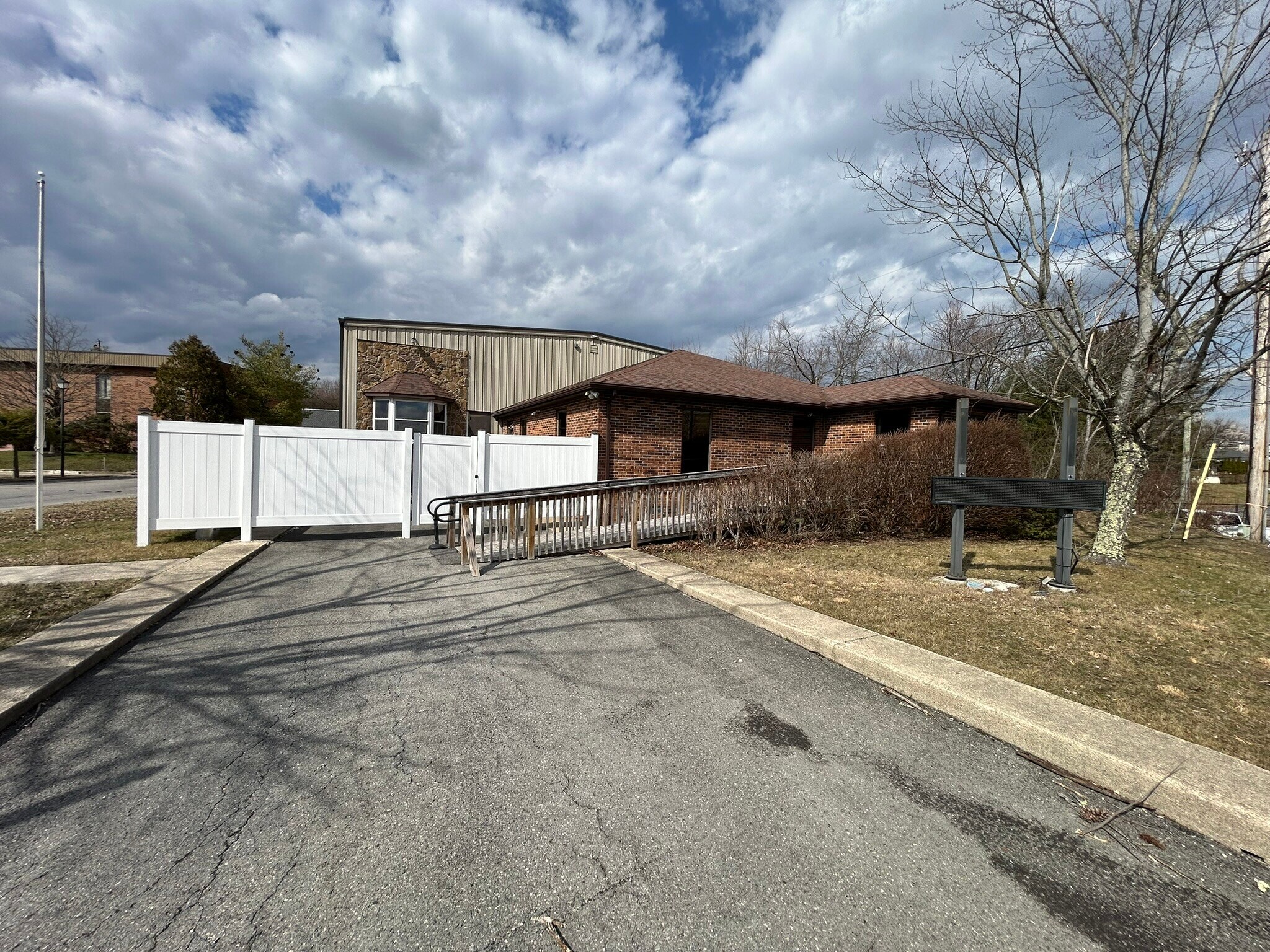 198 George St, Beckley, WV à vendre Photo principale– Image 1 sur 94