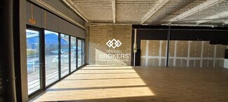 Plus de détails pour Local commercial à louer