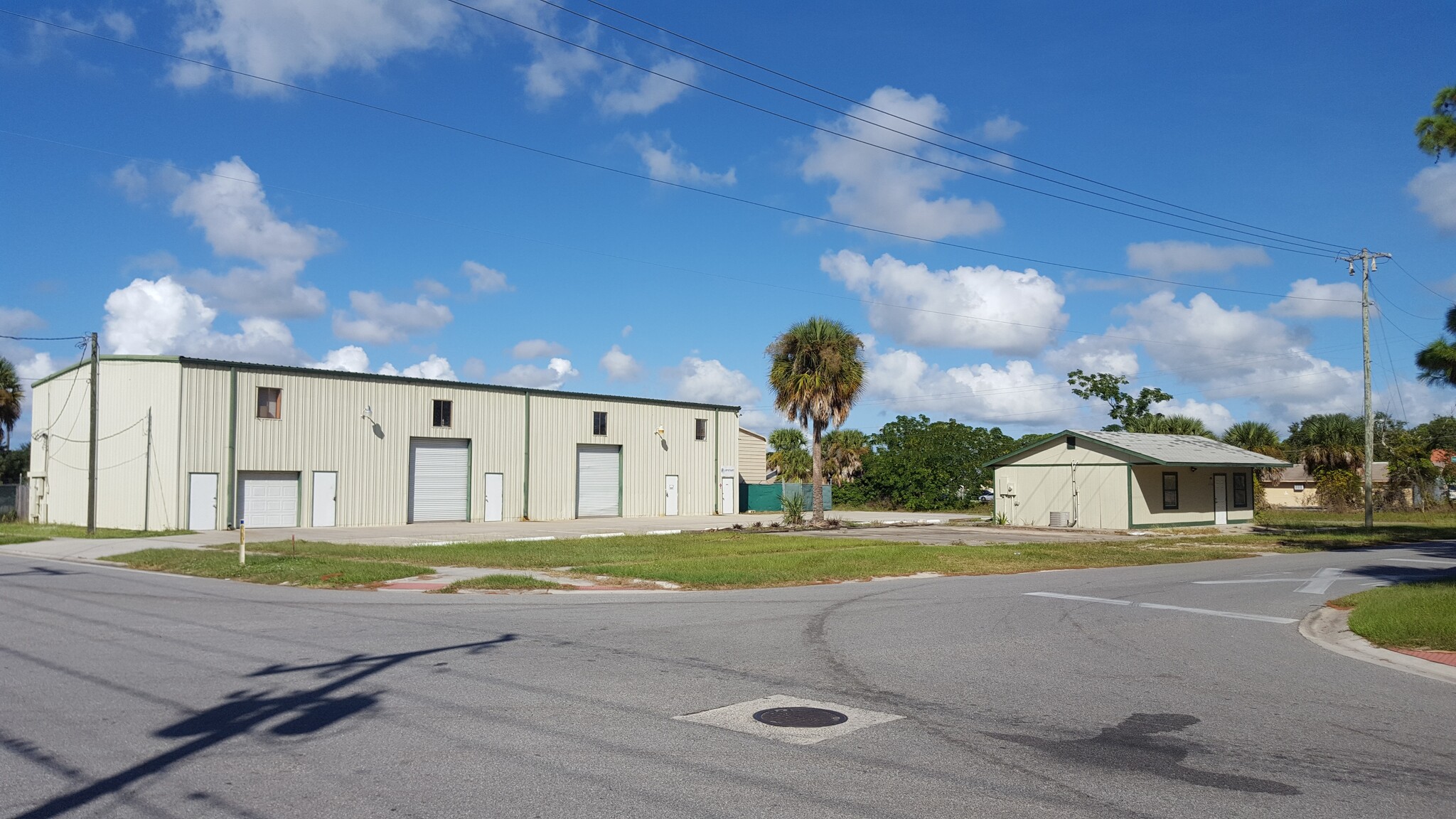 4285 Capron Rd, Titusville, FL à louer Photo de l’immeuble– Image 1 sur 1