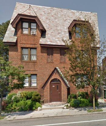 465 Merrick Rd, Rockville Centre, NY à vendre - Photo de l’immeuble – Image 3 sur 3