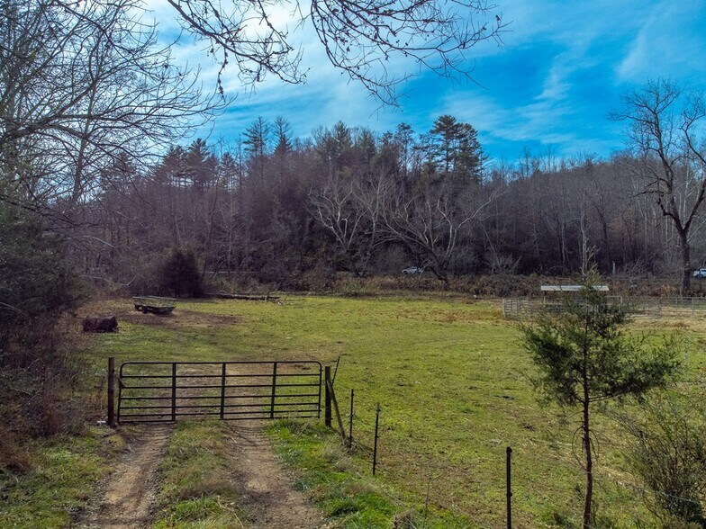 00 Belleview Rd, Franklin, NC à vendre - Photo de l’immeuble – Image 2 sur 6