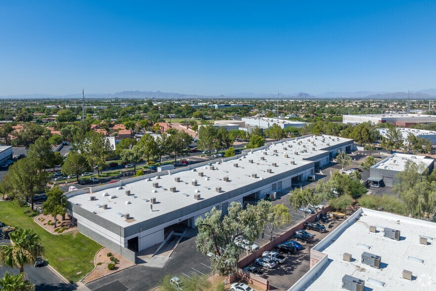 211-381 E Chilton Dr, Chandler, AZ à louer - Photo de l’immeuble – Image 3 sur 6