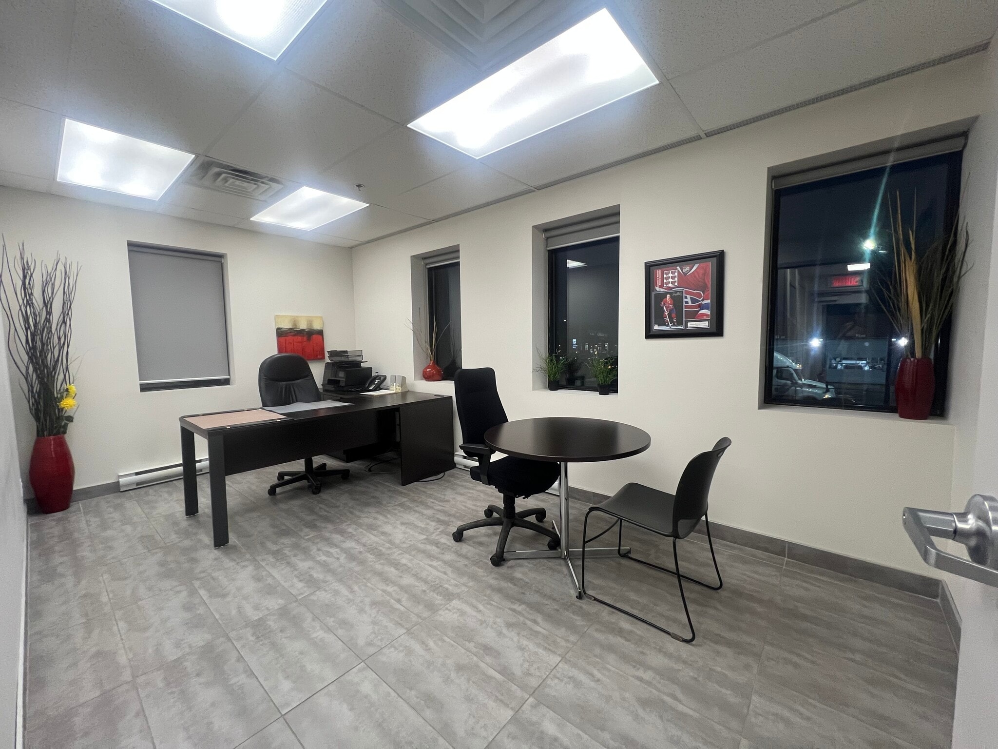 8600 Rue Jarry E, Anjou, QC à louer Photo principale– Image 1 sur 2