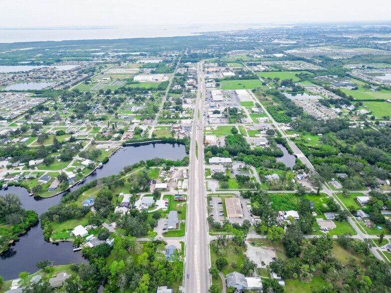 301 N US Highway 41, Ruskin, FL à louer - Aérien – Image 2 sur 21