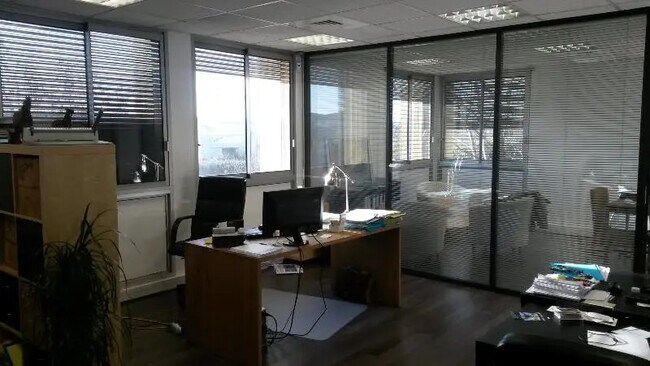 Plus de détails pour 5 Rue Charles Duchesne, Aix-en-Provence - Bureau à vendre