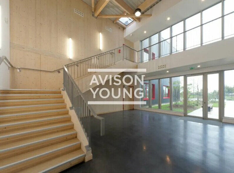 Local d’activités dans Le Thillay à louer - Photo intérieure – Image 3 sur 5