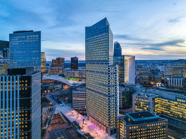 Plus de détails pour 6 Allée de L'arche, Courbevoie - Bureau à louer