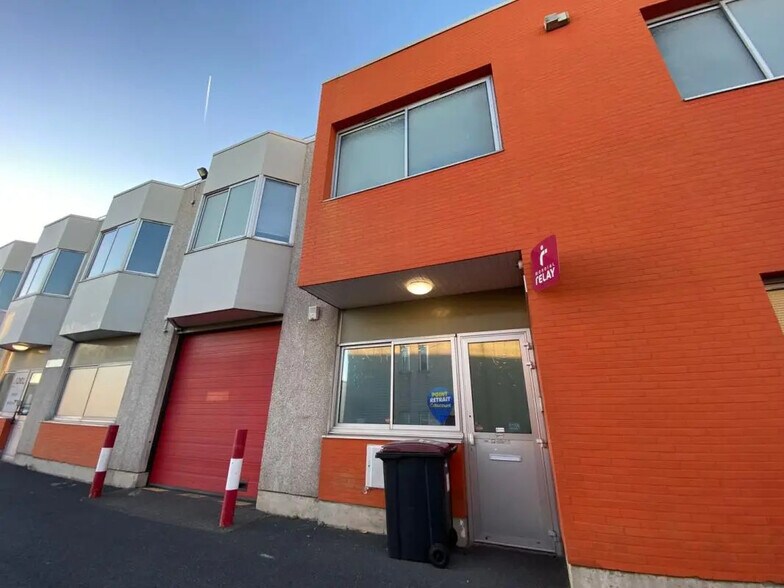 Industriel/Logistique dans Villejuif à louer - Photo de l’immeuble – Image 1 sur 4