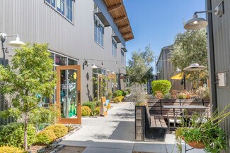 Plus de détails pour 1715 R St, Sacramento, CA - Local commercial à louer