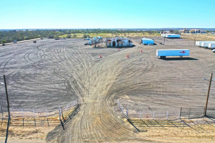 174 Garza Jones Ln, Laredo, TX à louer - Aérien – Image 2 sur 10
