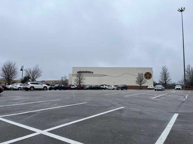 622 George Washington Hwy, Lincoln, RI à vendre - Photo de l’immeuble – Image 2 sur 20