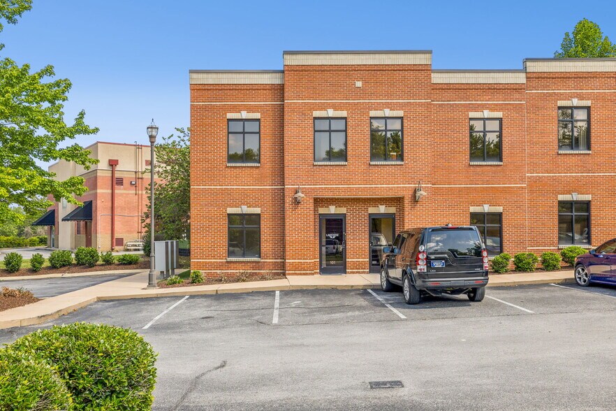 106 Mission Ct, Franklin, TN à vendre - Photo de l’immeuble – Image 2 sur 7