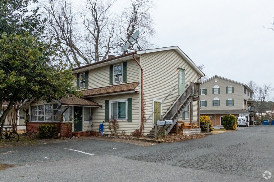 2109 Main St, Chester, MD à vendre - Photo de l’immeuble – Image 3 sur 6
