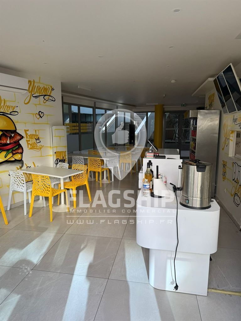 Local commercial dans Nanterre à louer Photo intérieure– Image 1 sur 8