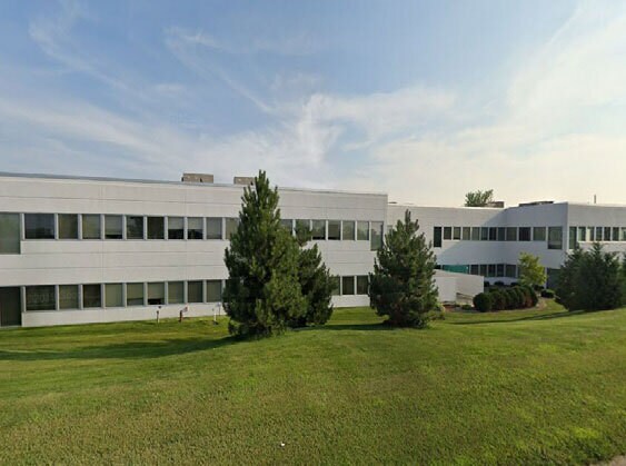 4141 Westmark Dr, Dubuque, IA à louer - Photo de l’immeuble – Image 2 sur 11