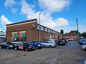 Thornhill Rd, Luton BDF - Immobilier d'entreprise