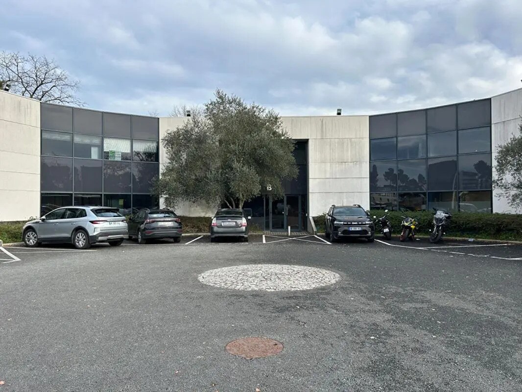 Bureau dans Mérignac à louer Photo de l’immeuble– Image 1 sur 10