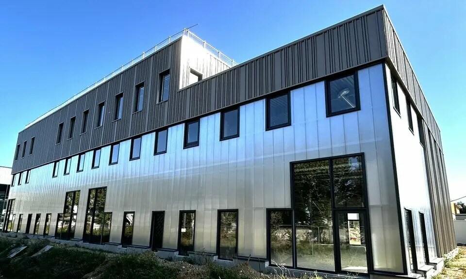 Bureau dans Le Petit-Quevilly à louer - Photo de l’immeuble – Image 1 sur 11