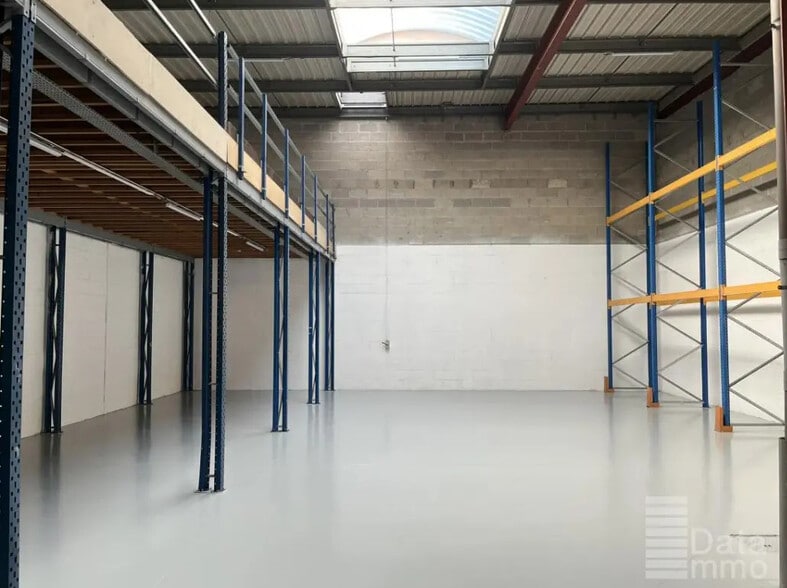 Industriel/Logistique dans Le Thillay à louer - Photo de l’immeuble – Image 3 sur 32