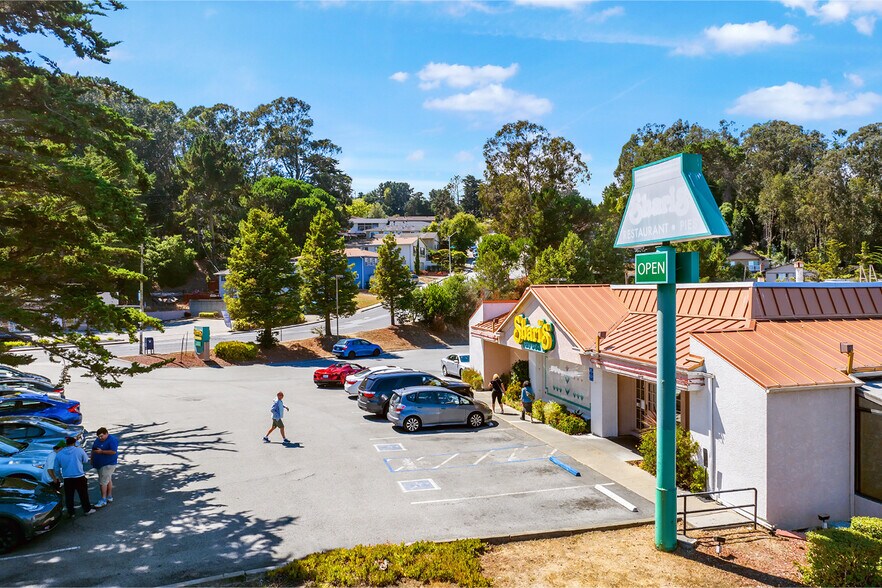 2010 Rollingwood Dr, San Bruno, CA à vendre - Photo de l’immeuble – Image 3 sur 6