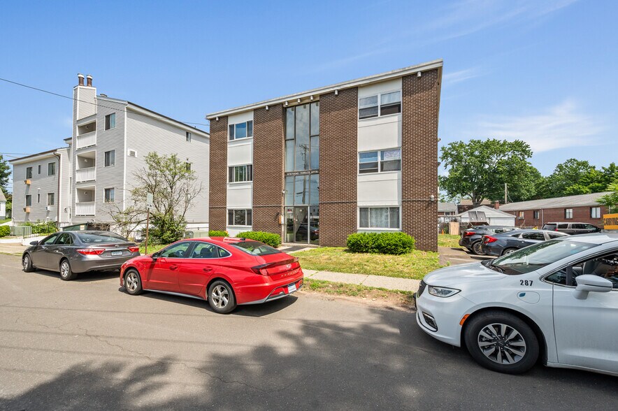 25 St Stephen St, Bridgeport, Ct, Bridgeport, CT à vendre - Photo de l’immeuble – Image 3 sur 10