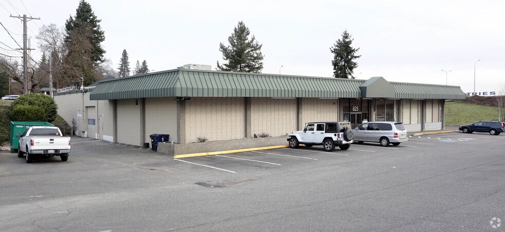 825 S Center St, Tacoma, WA à louer - Photo de l’immeuble – Image 3 sur 10