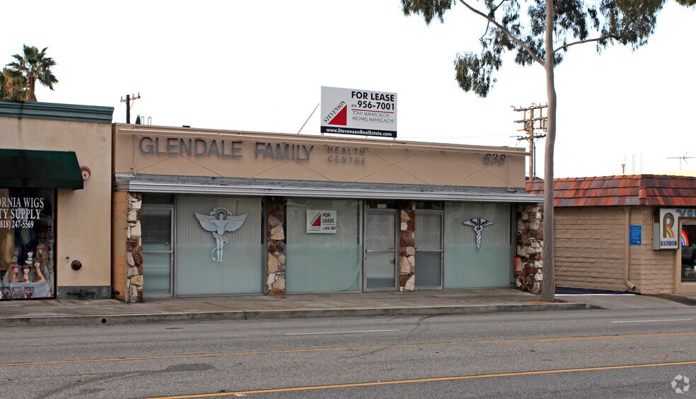 700 E Colorado St, Glendale, CA à vendre - Photo de l’immeuble – Image 2 sur 6