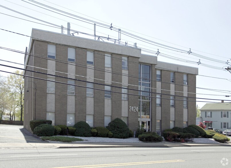 2424 Morris Ave, Union Township, NJ à louer - Photo principale – Image 1 sur 3