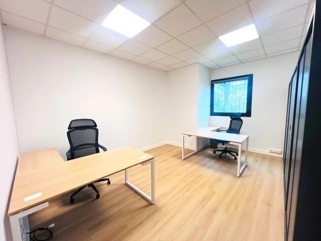 Plus de détails pour Rue Vaudétard, Issy-les-Moulineaux - Bureau à louer