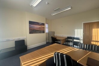 12 Albion Rd, Chesterfield à louer Photo intérieure– Image 1 sur 9