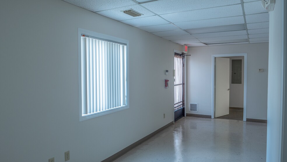 12 Welby Rd, New Bedford, MA à louer - Photo intérieure – Image 3 sur 11