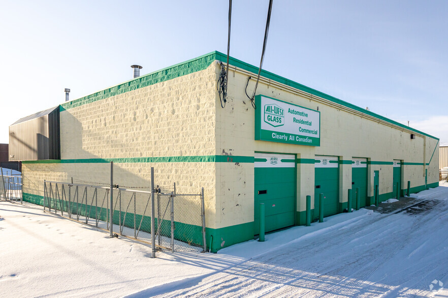 11638 156th St NW, Edmonton, AB à vendre - Photo de l’immeuble – Image 3 sur 4
