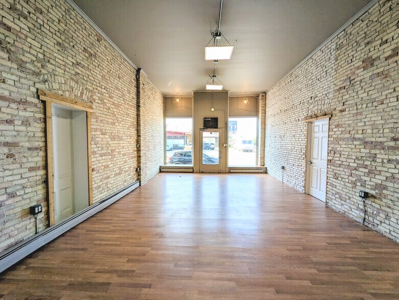 1017 Washington Ave, Bay City, MI à vendre - Photo de l’immeuble – Image 2 sur 73