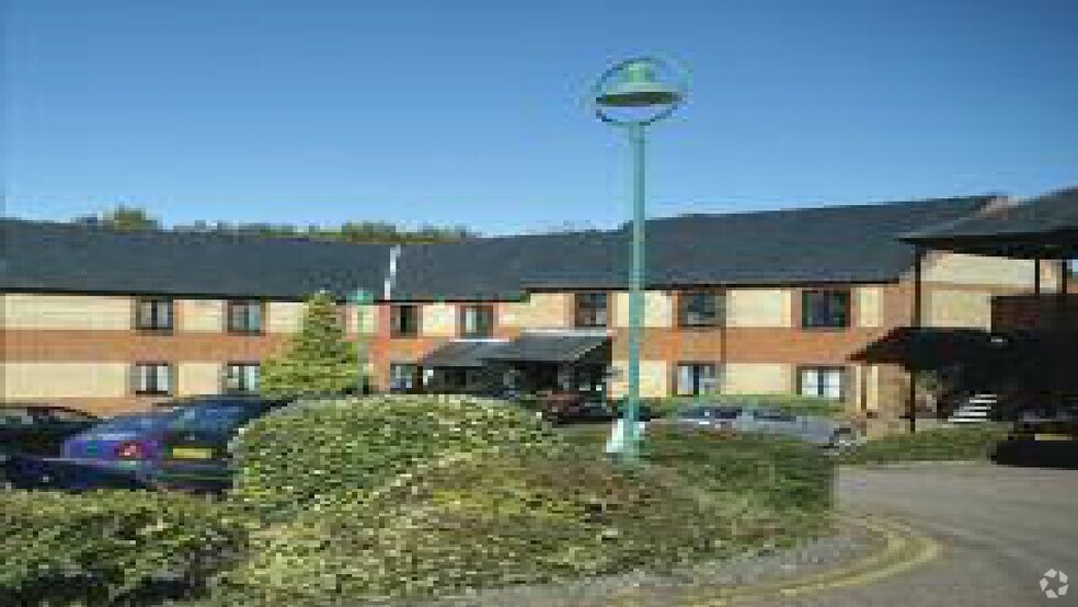 3-7 Canon Harnett Ct, Milton Keynes à louer - Photo de l’immeuble – Image 2 sur 2