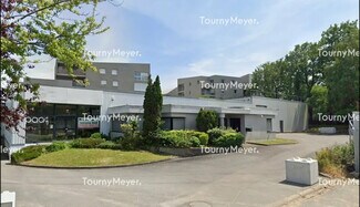 Plus de détails pour Local d'activités à louer