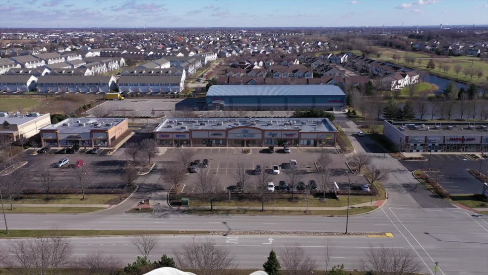 Eola and Hafenrichter Rd, Aurora, IL à louer - Vidéo sur l’annonce professionnelle – Image 2 sur 15